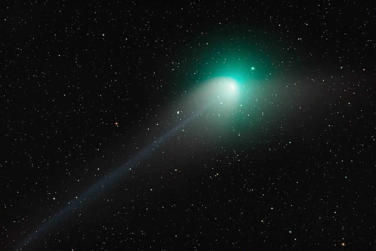 C/2022 E3 (ZTF) is a non-periodic comet from the Oort cloud 